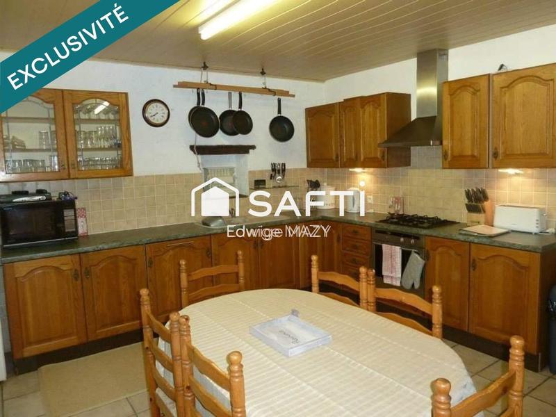 Maison - 233 m² - 7 pièces