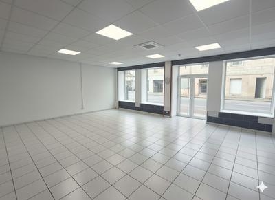 Local commercial - 90 m² - 3 pièces