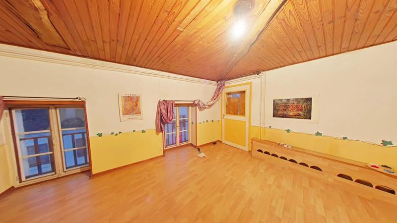 Maison - 200 m² - 7 pièces