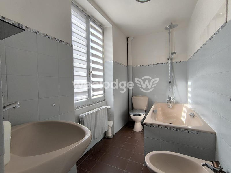 Maison ancienne - 181 m² - 10 pièces