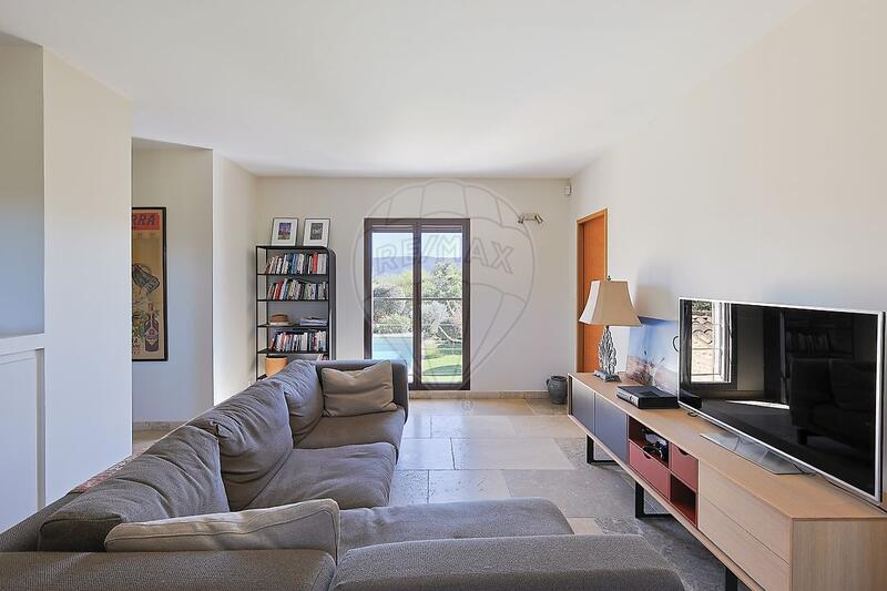 Propriété - 265 m² - 8 pièces