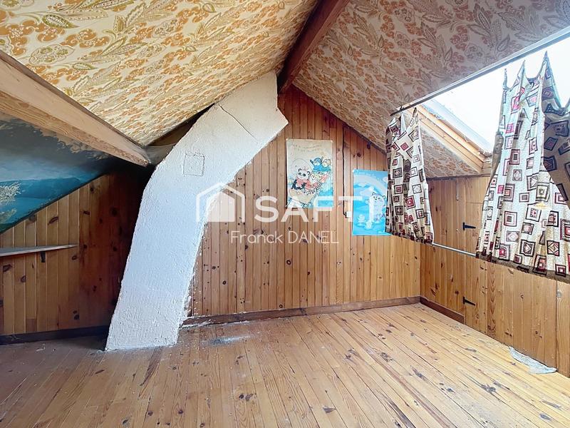 Maison - 141 m² - 9 pièces