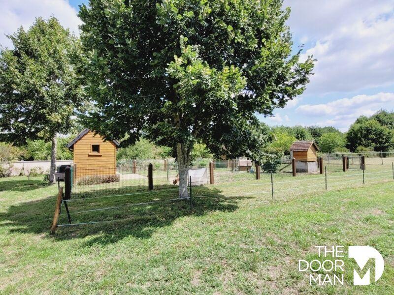 Propriété - 367 m² - 9 pièces