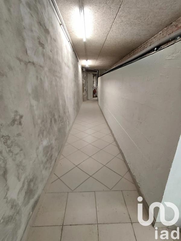 Maison - 240 m² - 8 pièces