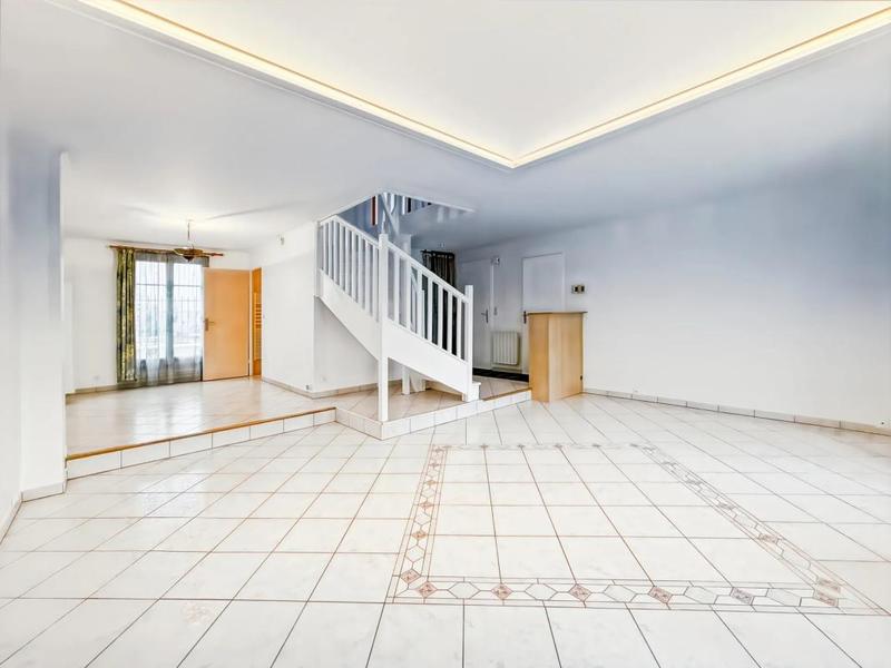 Maison - 173 m² - 6 pièces
