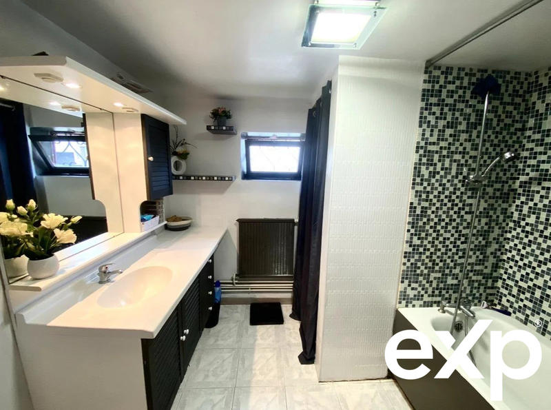 Maison - 85 m² - 4 pièces