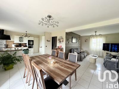 Maison - 97 m² - 6 pièces