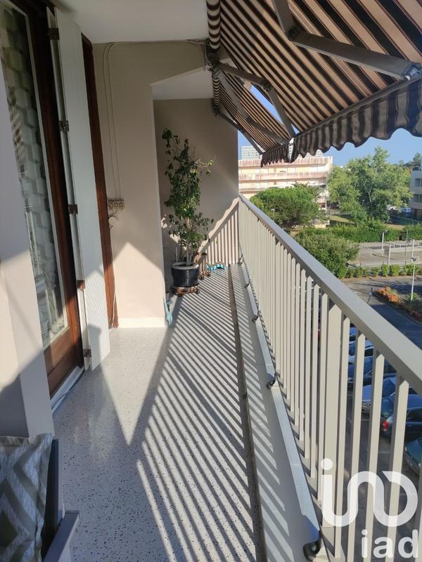 Appartement - 90 m² - 5 pièces