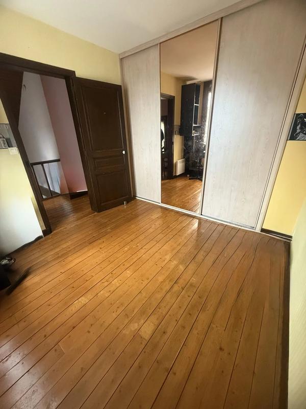 Maison traditionnelle - 156 m² - 6 pièces