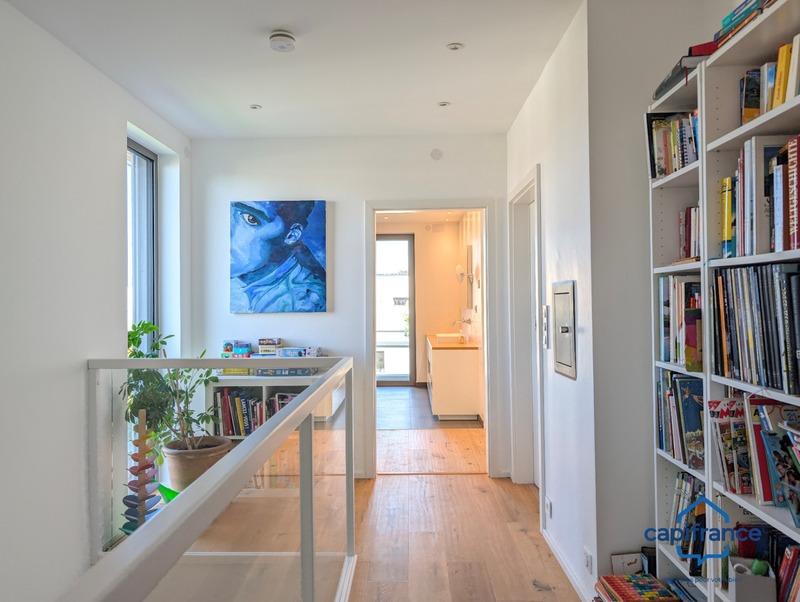 Maison - 220 m² - 9 pièces