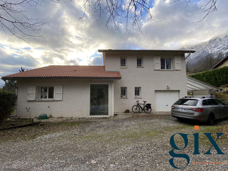 Maison - 135 m² - 5 pièces