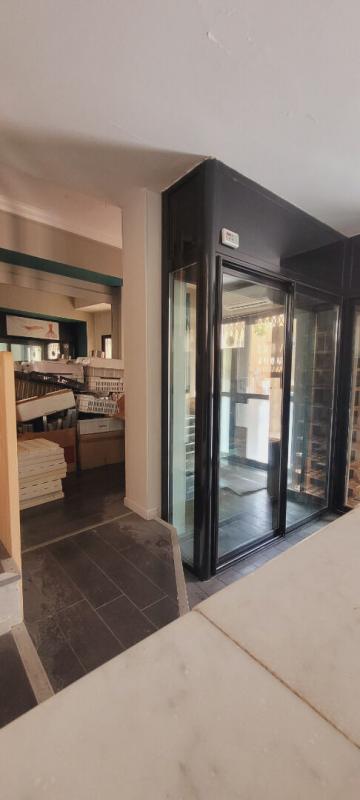 Immeuble - 77 m² - 1 pièce