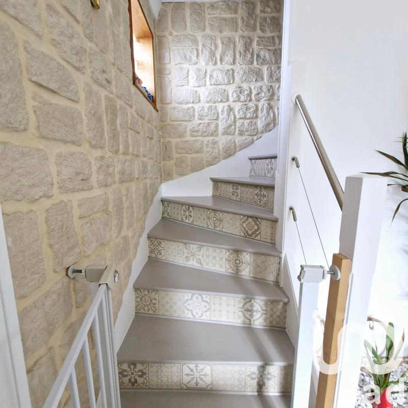 Maison - 136 m² - 9 pièces