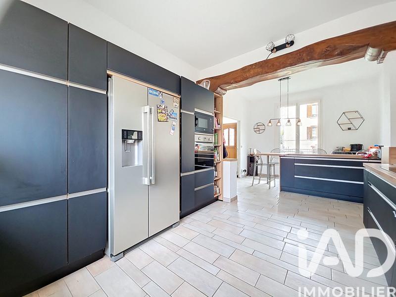 Maison - 207 m² - 7 pièces