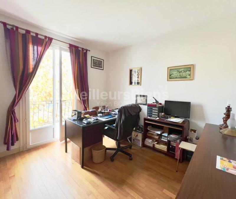 Maison - 185 m² - 8 pièces