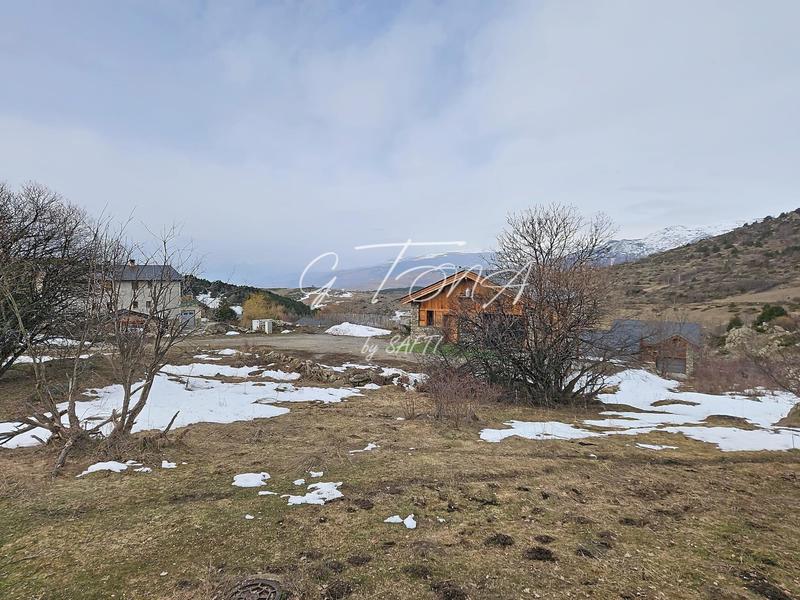 Terrain - 618 m²