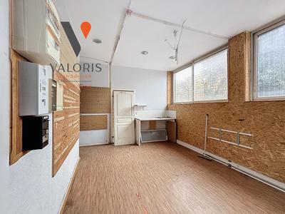 Local d'activités - 156 m²