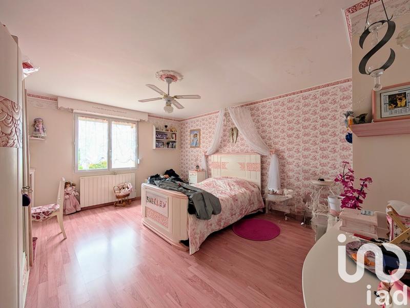 Maison - 302 m² - 9 pièces