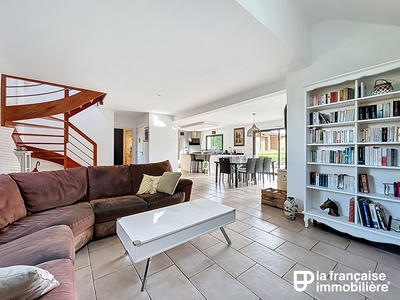 Maison - 142 m² - 6 pièces