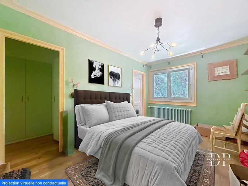 Maison - 237 m² - 8 pièces