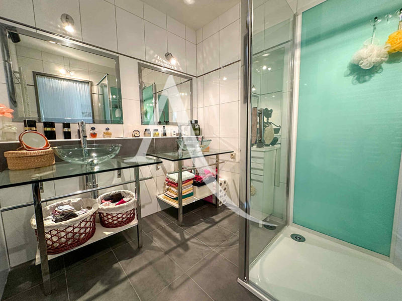 Maison - 90 m² - 3 pièces