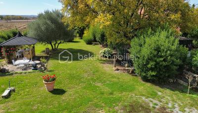 Maison traditionnelle - 89 m² - 4 pièces