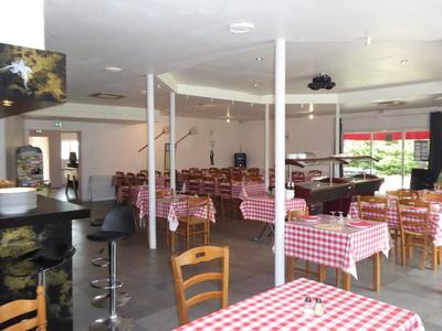 Maison - 327 m² - 4 pièces