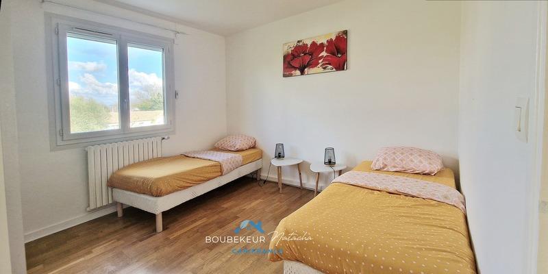 Maison - 252 m² - 8 pièces