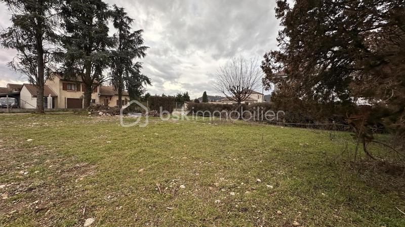 Terrain - 830 m²