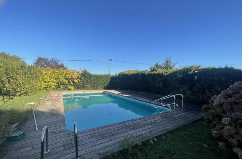 Maison - 155 m² - 9 pièces