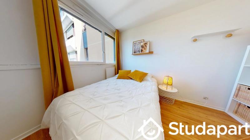 Chambre - 12 m² - 1 pièce