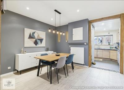 Maison - 96 m² - 5 pièces