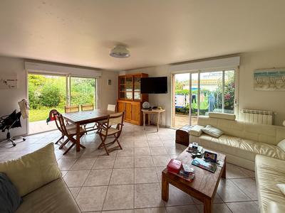 Maison - 99 m² - 4 pièces