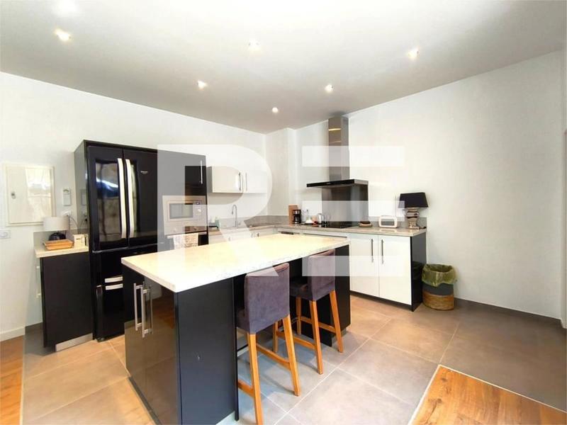 Duplex - 140 m² - 3 pièces