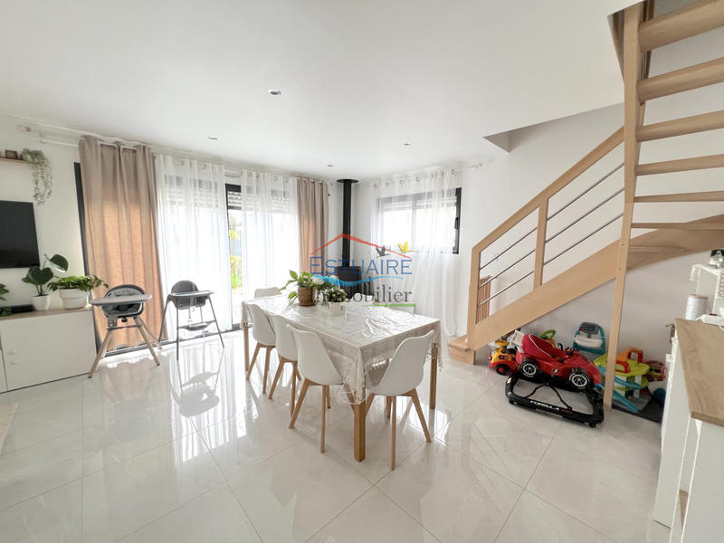 Maison - 102 m² - 5 pièces