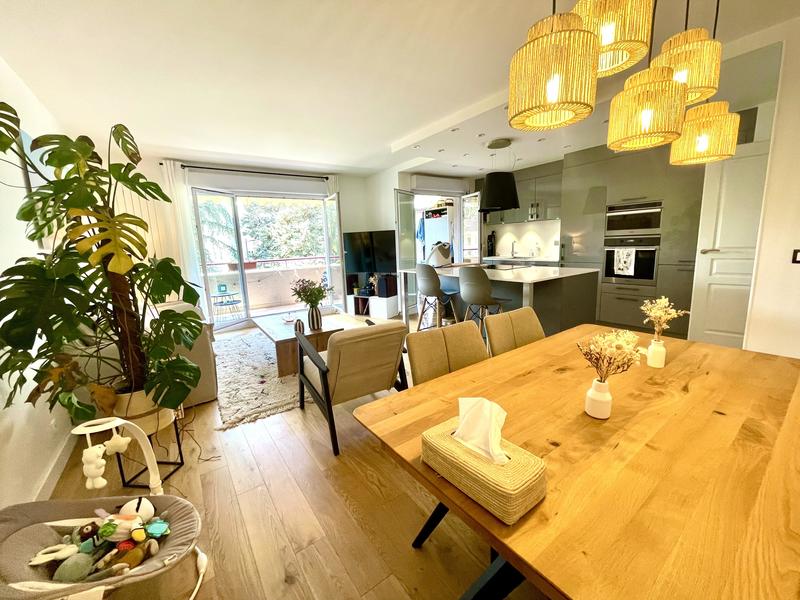 Appartement - 70 m² - 3 pièces