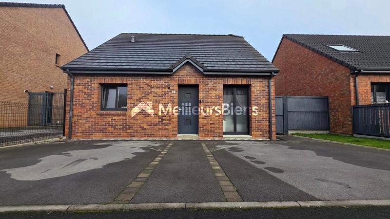 Maison - 96 m² - 4 pièces