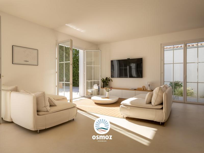 Maison - 330 m² - 8 pièces