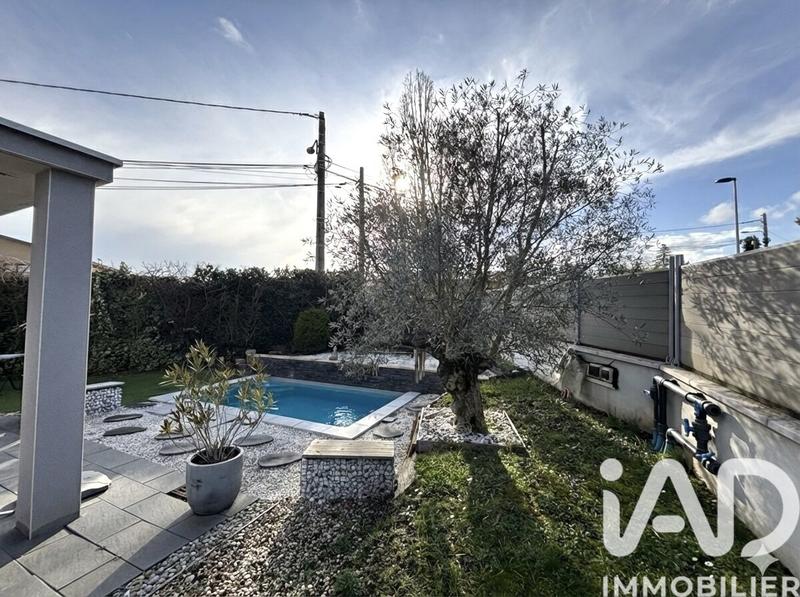 Maison - 140 m² - 5 pièces