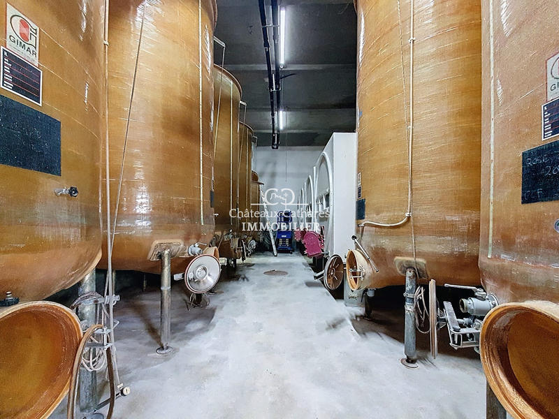 Local d'activités - 730 m²