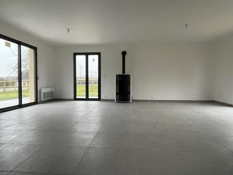 Maison - 93 m² - 4 pièces