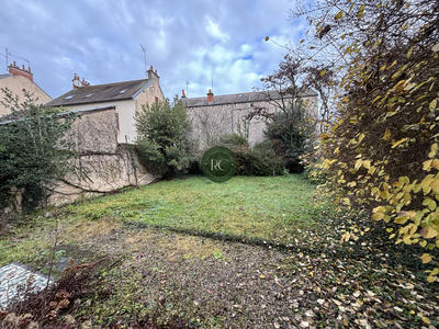 Maison - 315 m² - 10 pièces