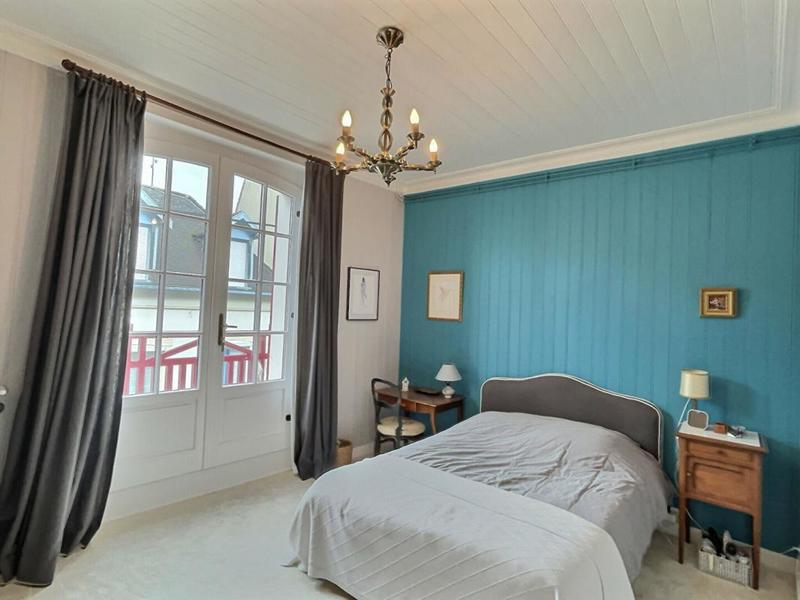 Villa - 130 m² - 8 pièces