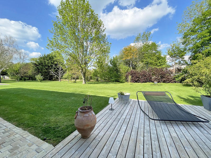 Maison - 300 m² - 7 pièces