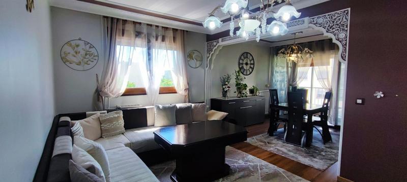 Appartement - 91 m² - 5 pièces