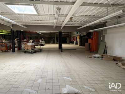 Local commercial - 876 m²