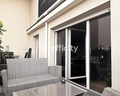 Appartement - 80 m² - 4 pièces