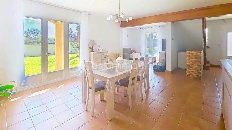 Villa - 205 m² - 9 pièces