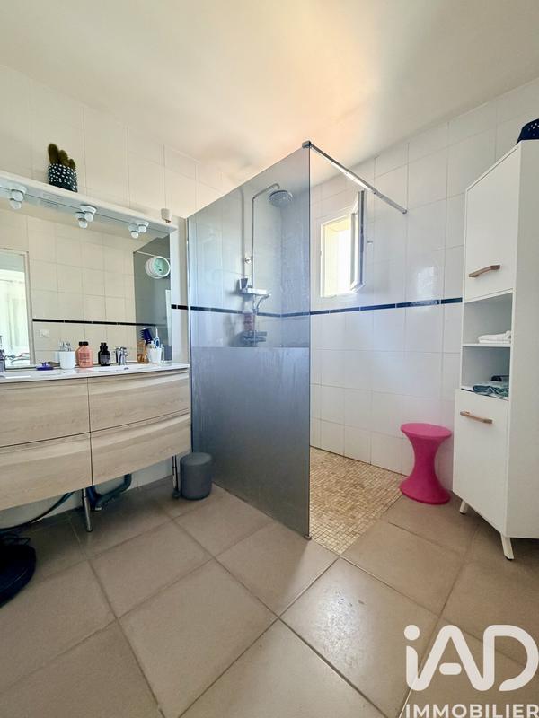 Maison - 246 m² - 9 pièces