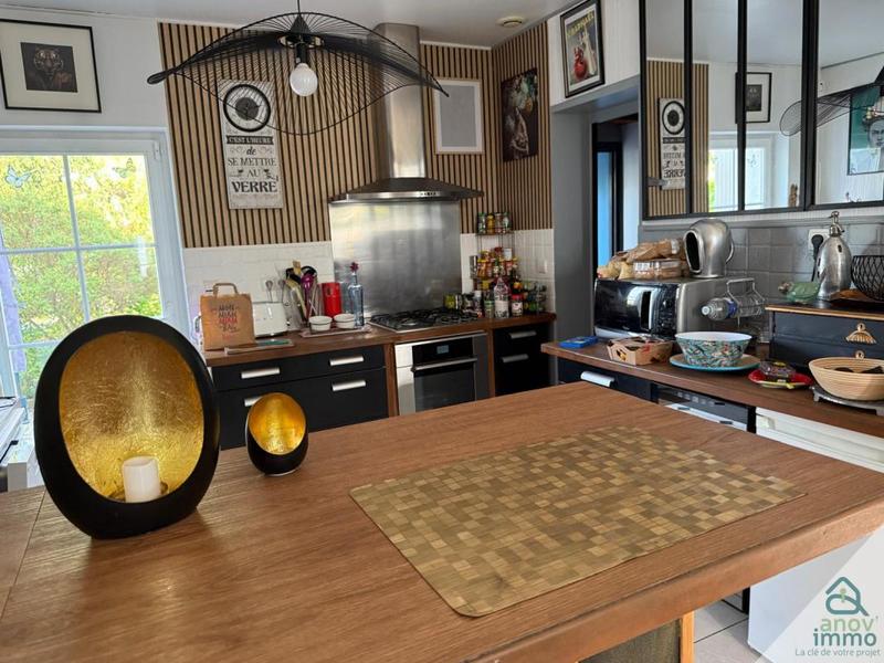 Maison - 255 m² - 10 pièces